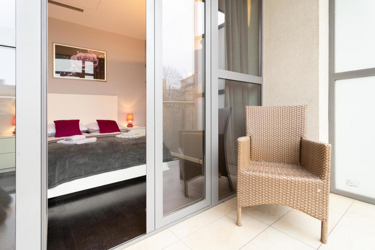Secret Charm Fully Equipped Apt With Balcony Krakau Buitenkant foto